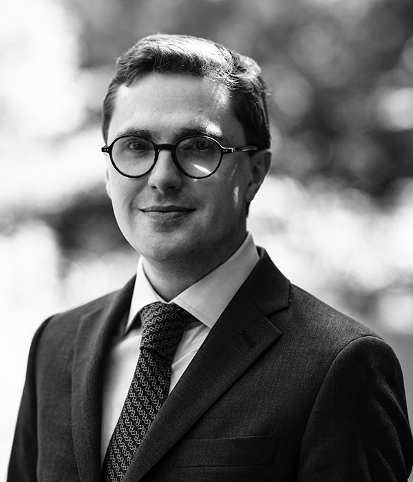 headshot of spencer cox speaker