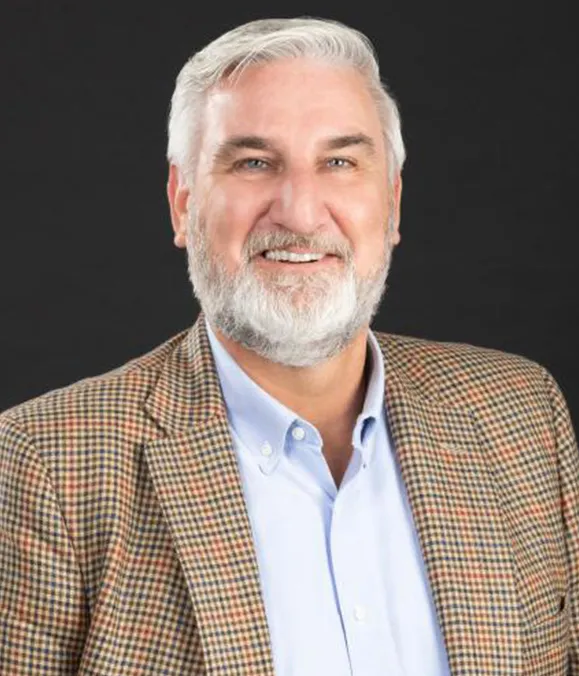 headshot of spencer cox speaker